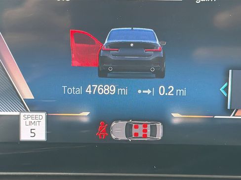 Used 2024 BMW 330i Sedan image 40