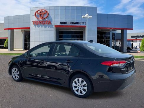 Used 2026 Toyota Corolla LE FWD image 5
