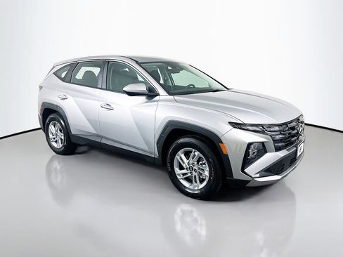 New 2026 Hyundai Tucson SE FWD image 3