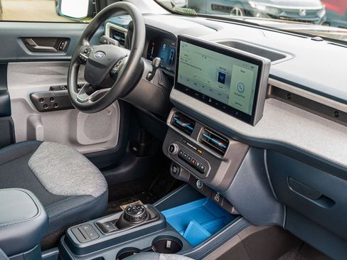 New 2026 Ford Maverick XLT image 8