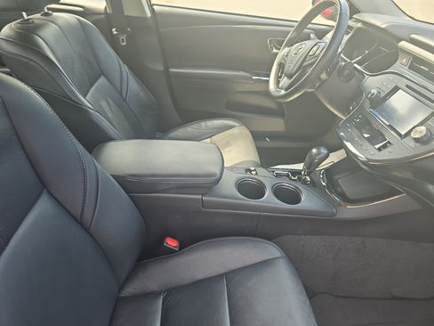 Used 2016 Toyota Avalon Touring FWD image 10