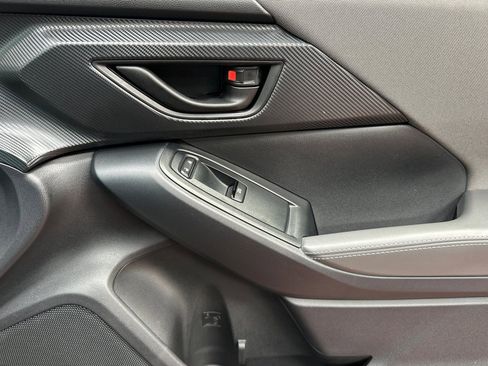 Used 2025 Subaru Crosstrek 2.0i Premium image 22