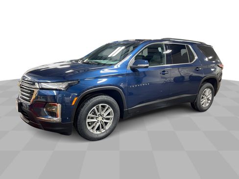 Certified 2023 Chevrolet Traverse LT image 1