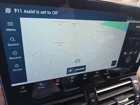 Used 2023 Lincoln Navigator Reserve image 10