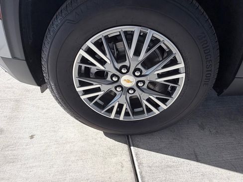 Used 2025 Chevrolet Equinox LT image 29