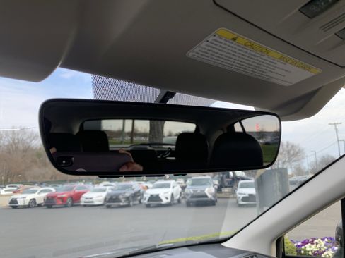 Used 2017 Subaru Crosstrek 2.0i Limited image 27