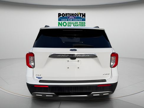Used 2022 Ford Explorer XLT w/ Equipment Group 202A AWD/4WD image 27