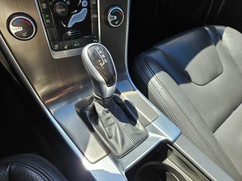 Used 2014 Volvo XC60 T6 image 31