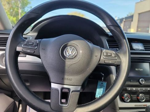 Used 2013 Volkswagen Passat 2.5 SE FWD image 14