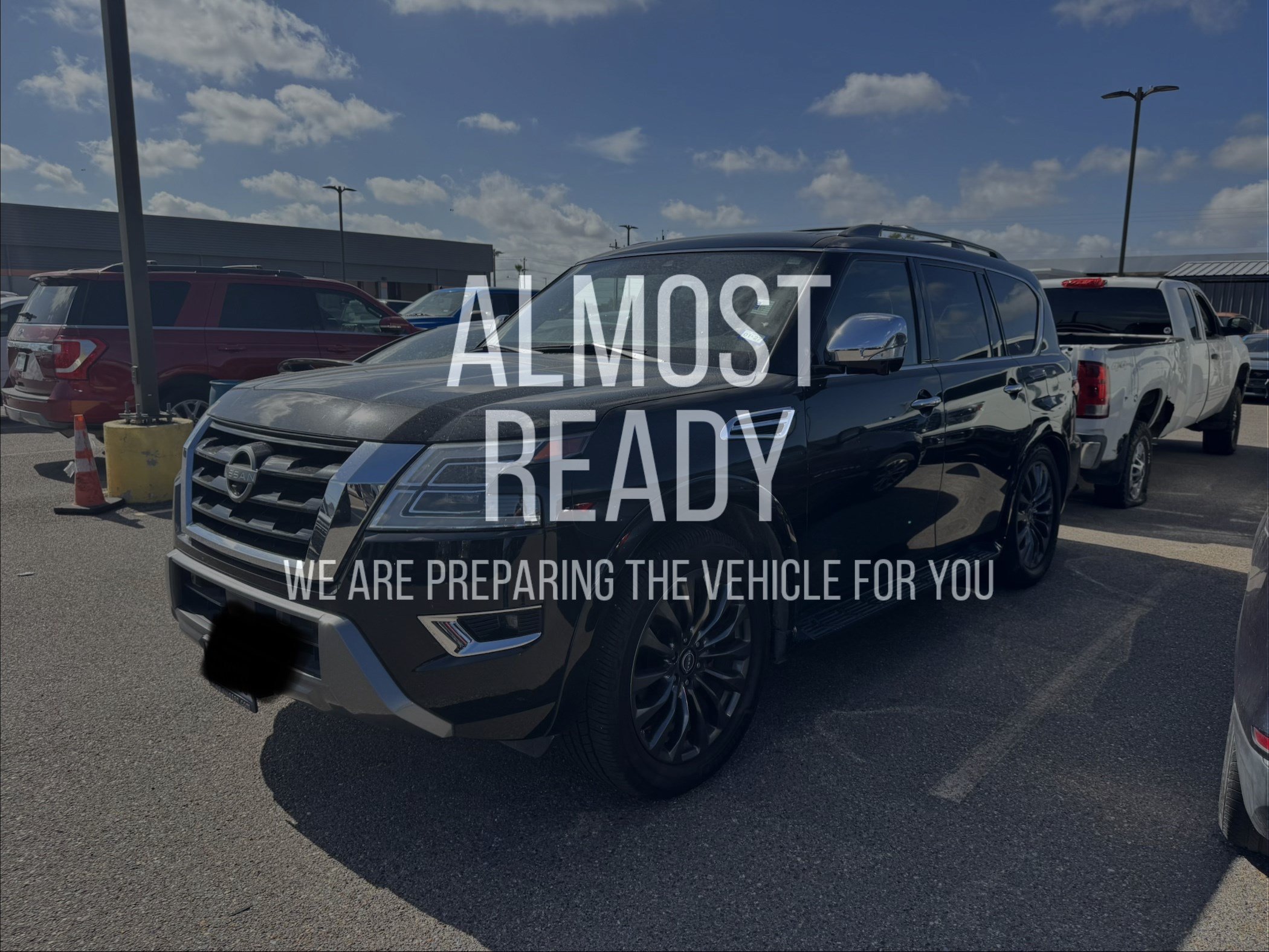Used 2023 Nissan Armada Platinum w/ Cargo Package AWD/4WD image 2