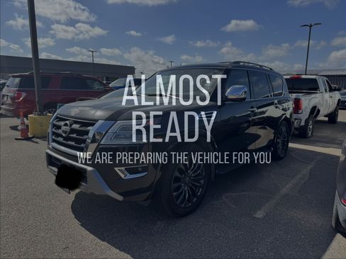 Used 2023 Nissan Armada Platinum w/ Cargo Package AWD/4WD image 2