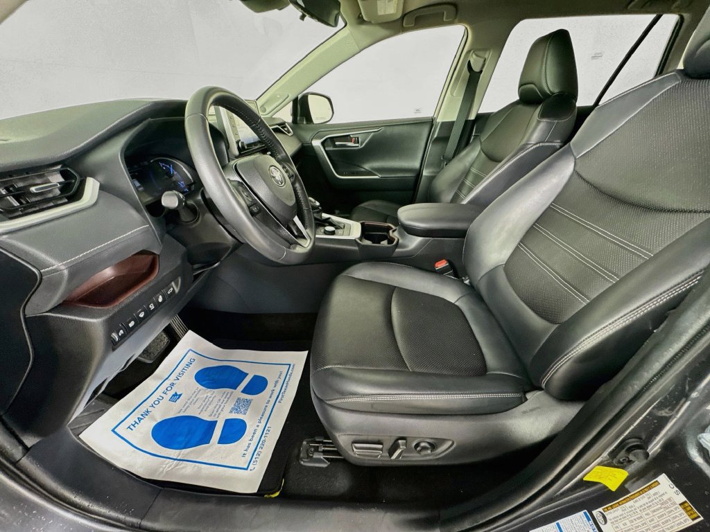 Used 2020 Toyota RAV4 Limited AWD/4WD image 26