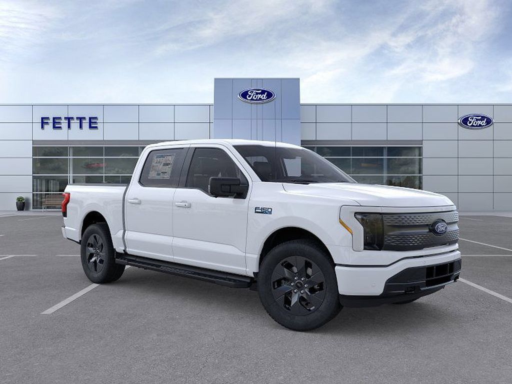 New 2025 Ford F150 Lightning Flash AWD/4WD image 7