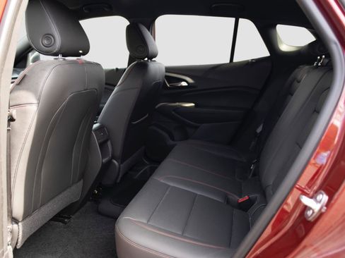 Used 2024 Chevrolet Trax RS w/ Driver Confidence Package FWD image 12