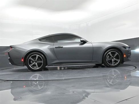 Certified 2025 Ford Mustang Coupe RWD image 33