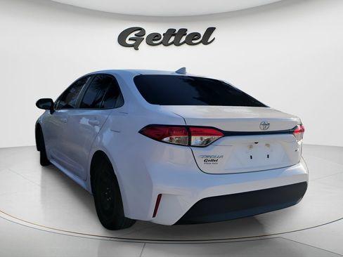 Used 2023 Toyota Corolla LE FWD image 4