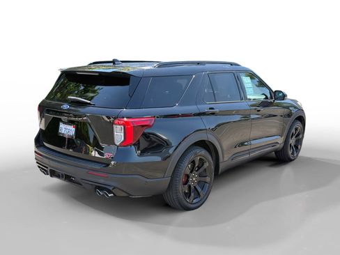 Used 2020 Ford Explorer ST AWD/4WD image 5