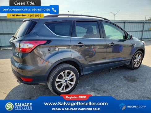 Used 2018 Ford Escape SE w/ SE Sync 3 Package image 4