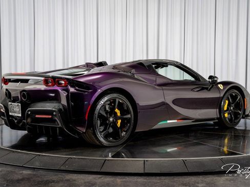 Used 2025 Ferrari SF90 Spider image 28