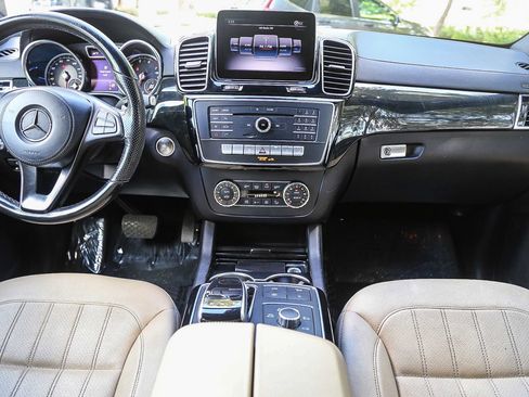 Used 2018 Mercedes-Benz GLS 450 4MATIC image 10