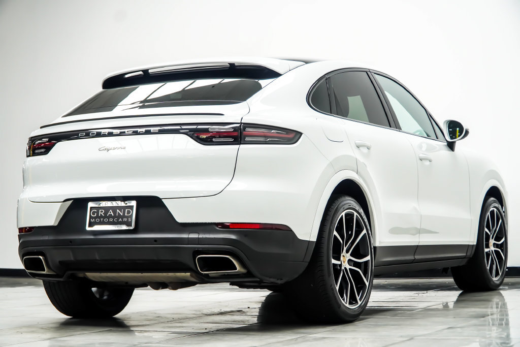 Used 2023 Porsche Cayenne Coupe AWD/4WD image 16