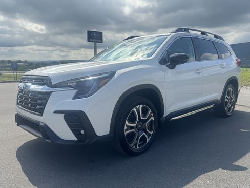 Used 2026 Subaru Ascent Limited AWD/4WD image 8