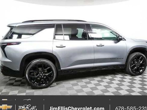 Certified 2024 Chevrolet Traverse RS image 2