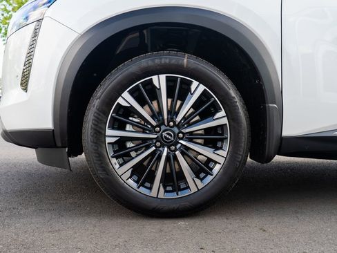 New 2026 Nissan Pathfinder Platinum AWD/4WD image 7