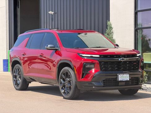 Used 2024 Chevrolet Traverse RS w/ LPO, Floor Liner Package AWD/4WD image 4