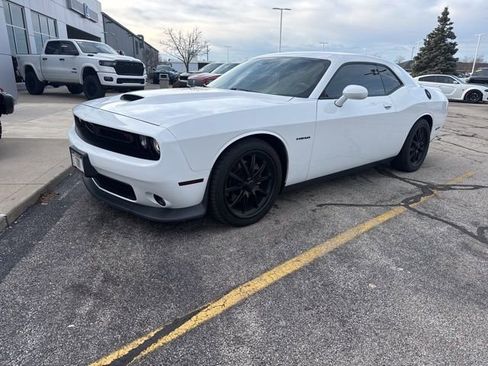 Used 2021 Dodge Challenger R/T image 2