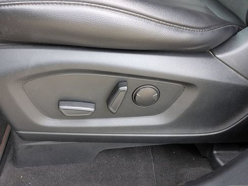 Used 2022 Ford Explorer ST-Line RWD image 8