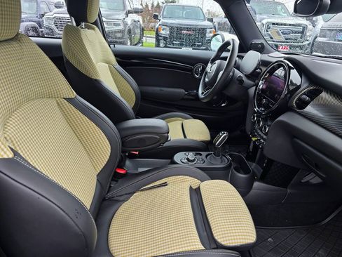 Used 2024 MINI Cooper SE w/ MINI Resolute Edition image 10