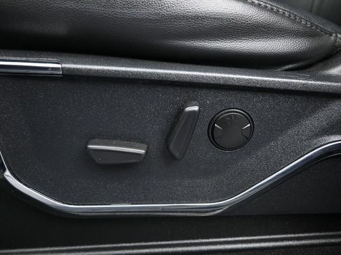 Used 2023 Ford F450 Lariat w/ FX4 Off-Road Package image 13