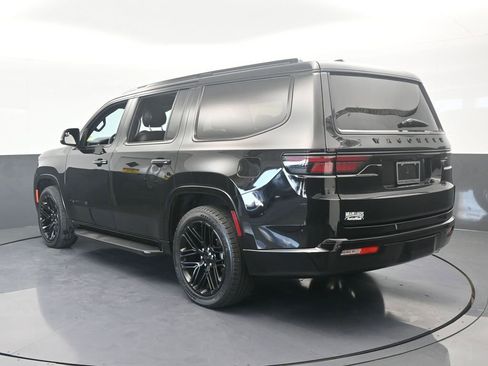 Used 2022 Jeep Wagoneer Series II image 4