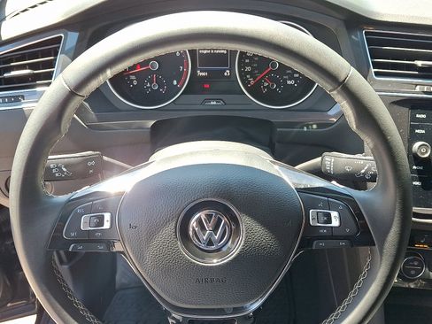 Used 2021 Volkswagen Tiguan SE FWD image 21