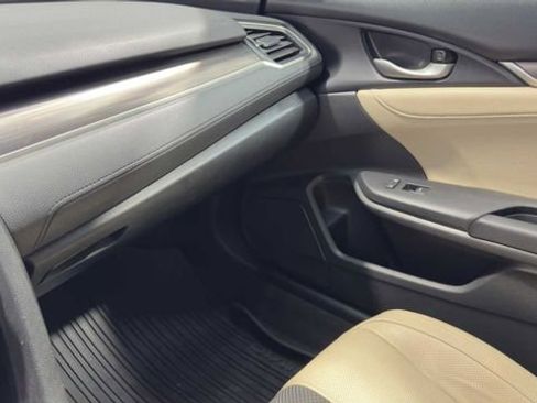 Used 2020 Honda Civic Touring image 26