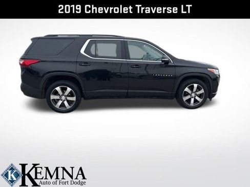 Used 2019 Chevrolet Traverse LT w/ LT Premium Package image 9