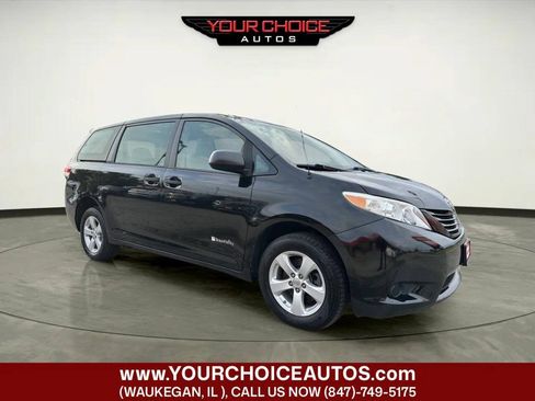 Used 2014 Toyota Sienna L FWD image 8
