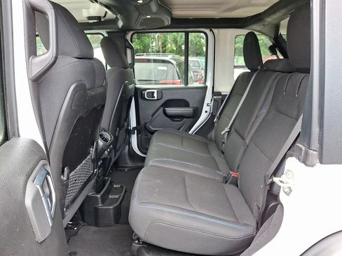 Used 2024 Jeep Wrangler Unlimited Rubicon 4xe AWD/4WD image 8