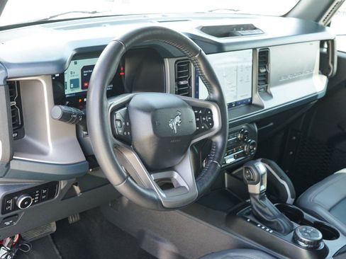 Used 2023 Ford Bronco Outer Banks AWD/4WD image 9