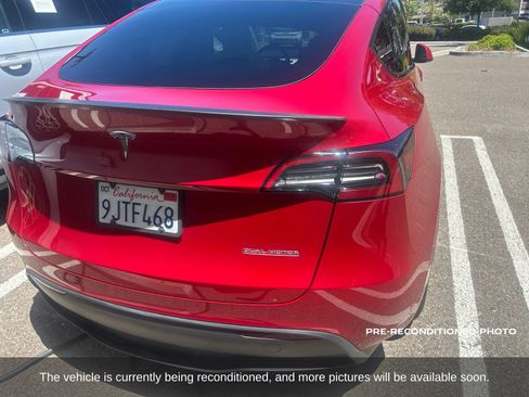 Used 2023 Tesla Model Y Performance AWD/4WD image 11