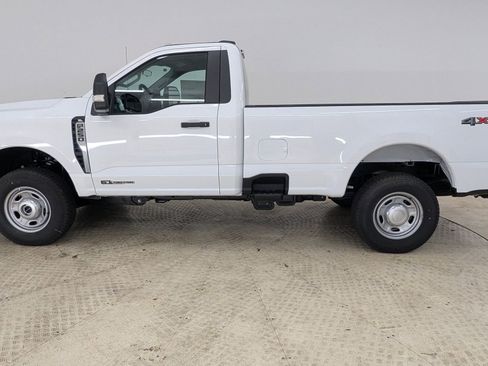 New 2026 Ford F250 XL image 2
