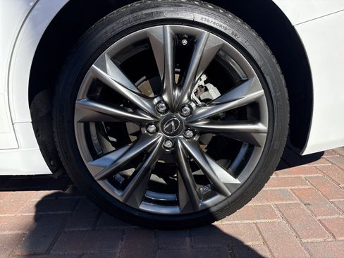 Used 2023 Lexus ES 300h F Sport image 13