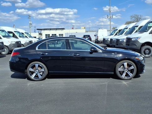 Used 2025 Mercedes-Benz C 300 4MATIC Sedan image 5