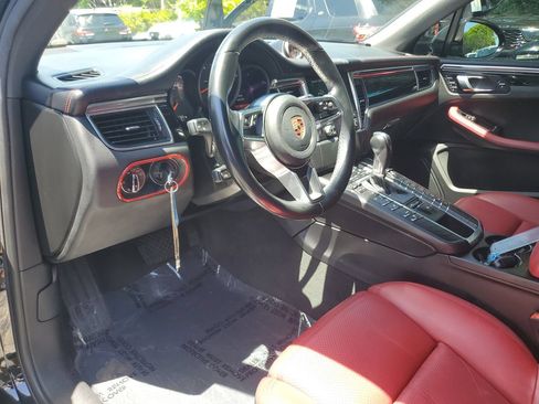 Used 2018 Porsche Macan AWD/4WD image 20