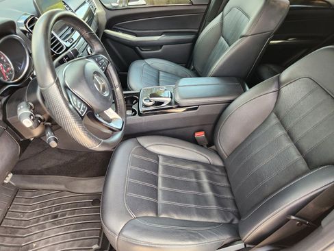 Used 2019 Mercedes-Benz GLE 400 4MATIC image 11