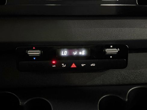 Used 2022 Mercedes-Benz Sprinter 2500 image 19