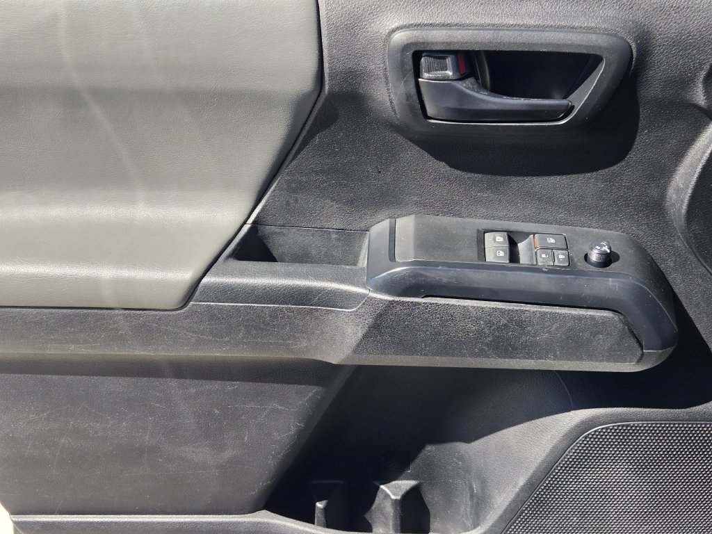 Used 2022 Toyota Tacoma SR RWD image 23