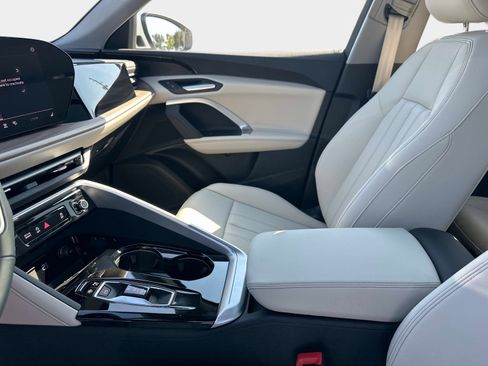 New 2025 Audi Q5 Premium image 23