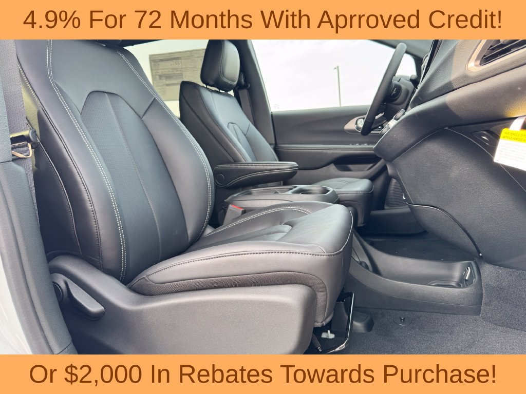 New 2027 Chrysler Pacifica Select FWD image 10